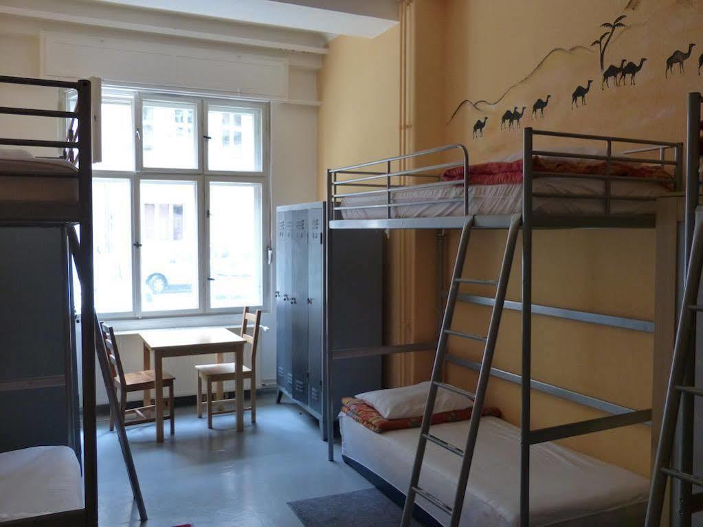 Corner Hostel Berlin Prenzlauer Berg Exterior foto
